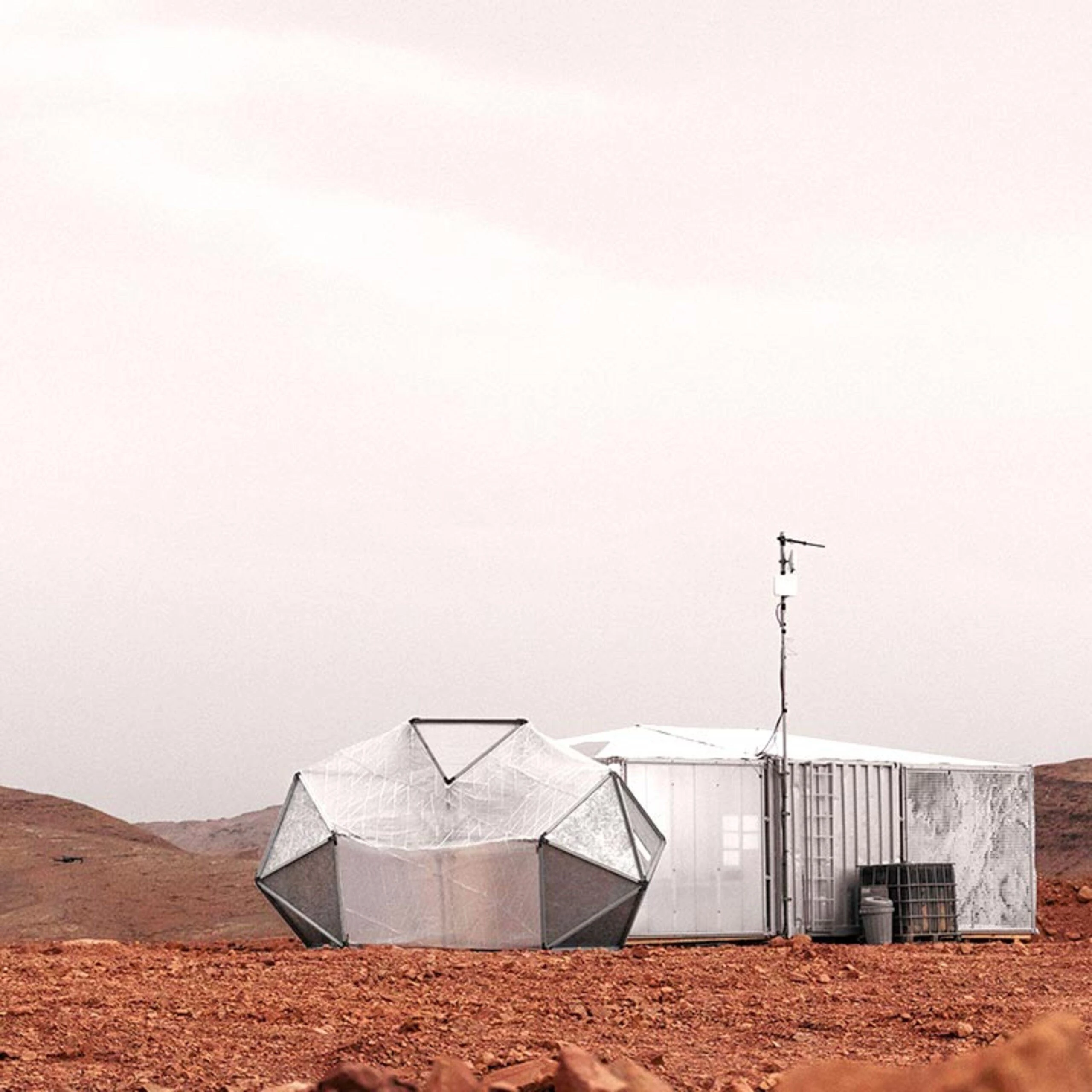 Our first habitat experimenting with expanding structures: A simulated Mars Habitat in the Negev desert in collaboration with D-MARS. The habitat will be inhabited as part of an experiment to study the experience of living in a confined space on the hazardous surface of Mars.